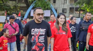 Ngamen Solidaritas, Isyana Bagoes Oka dan Giring Ganesha Duet Hibur Masyarakat Kota Tangerang